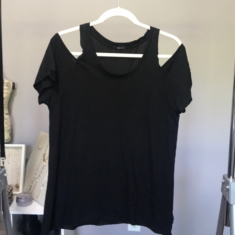 La Made Cold Shoulder Tee